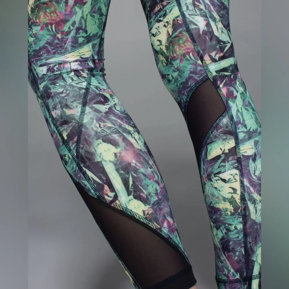 Lululemon Run: Inspire Crop II *All Full-On Luxtreme Size 6 - Picture 5 of 14